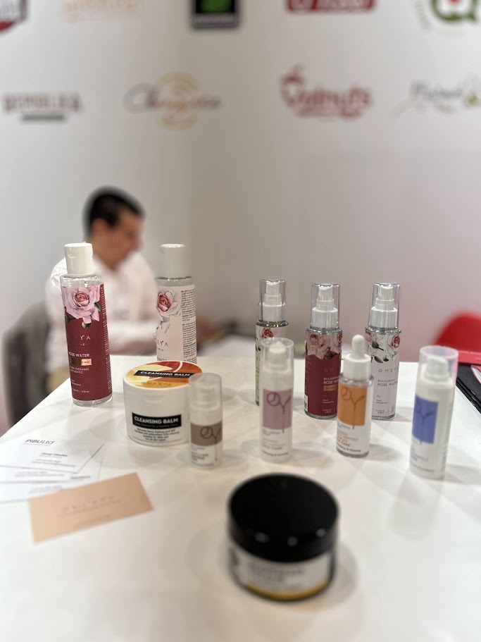 OMEXYA products displayed at FOOD EXPO 2025.