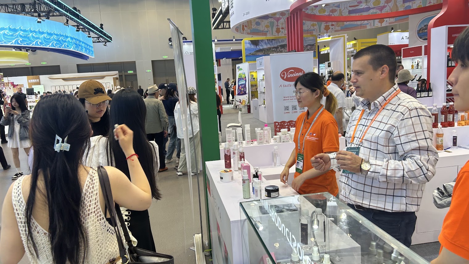 A product demonstration at the exhibition.