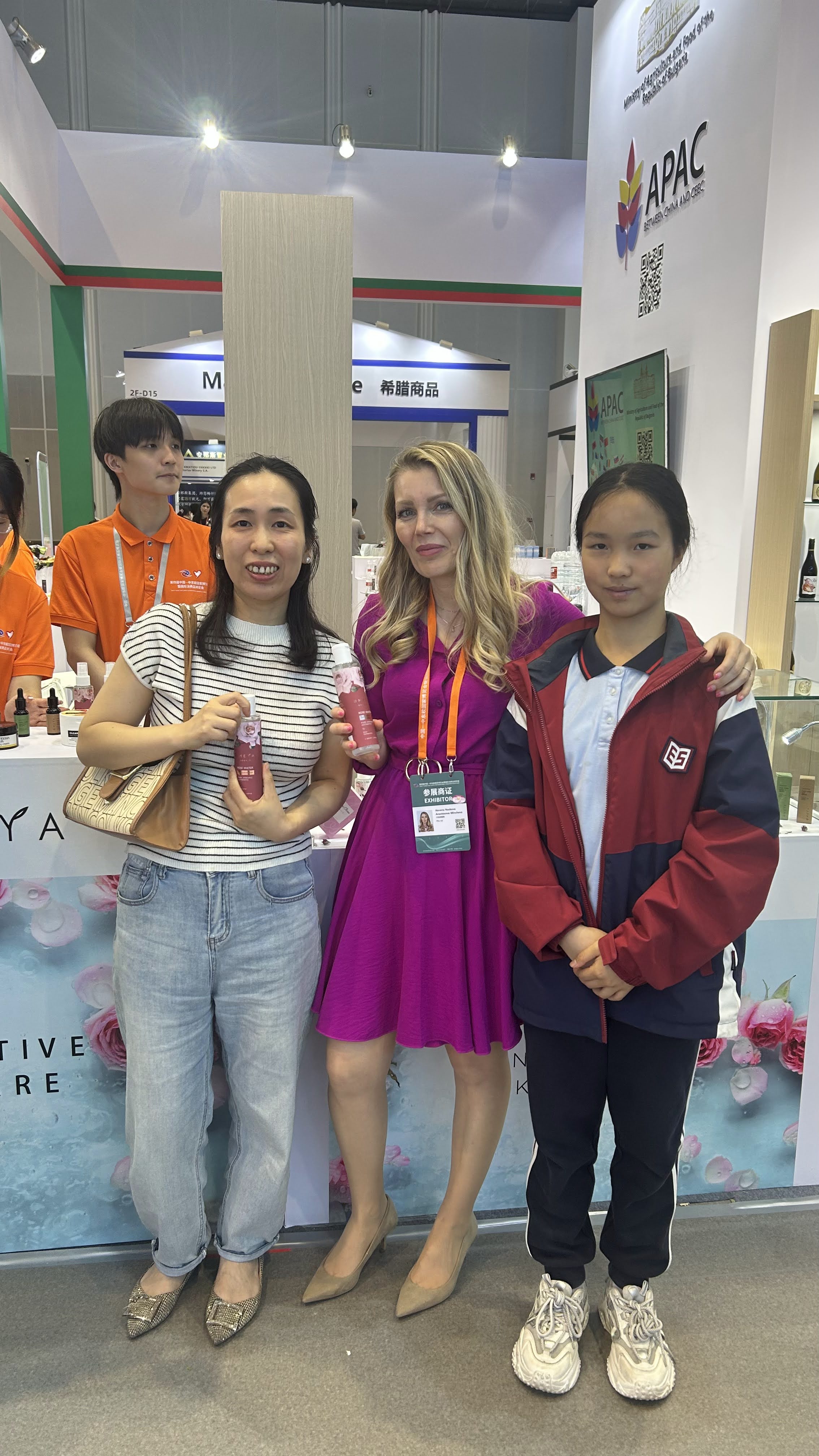 Moments from meetings at the stand in Ningbo.